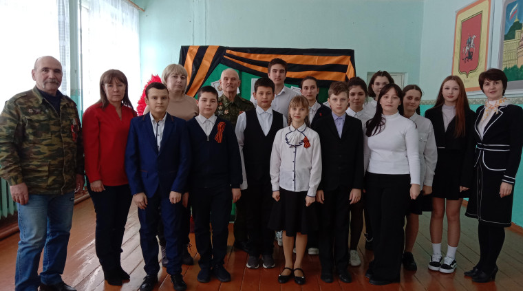 Конкурс чтецов "Вы в битве Родину спасли".